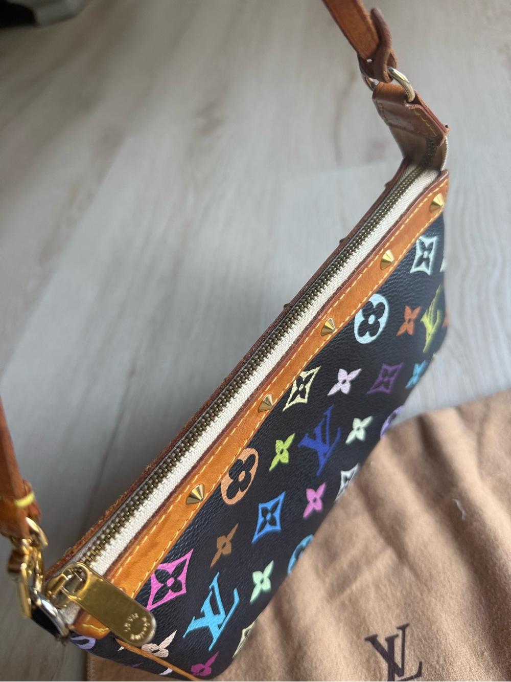 Louis Vuitton Multicolor Murakami pochette - Picture 6 of 13